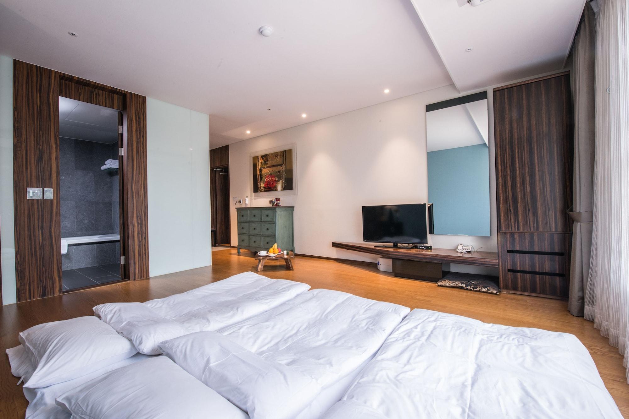 Hotel Leo Jeju Bagian luar foto